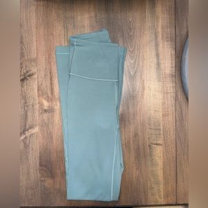 Aqua Nulu groove pants like new size 2